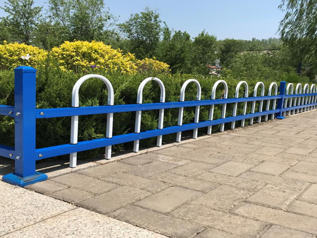 鋅鋼草坪護(hù)欄圖片6